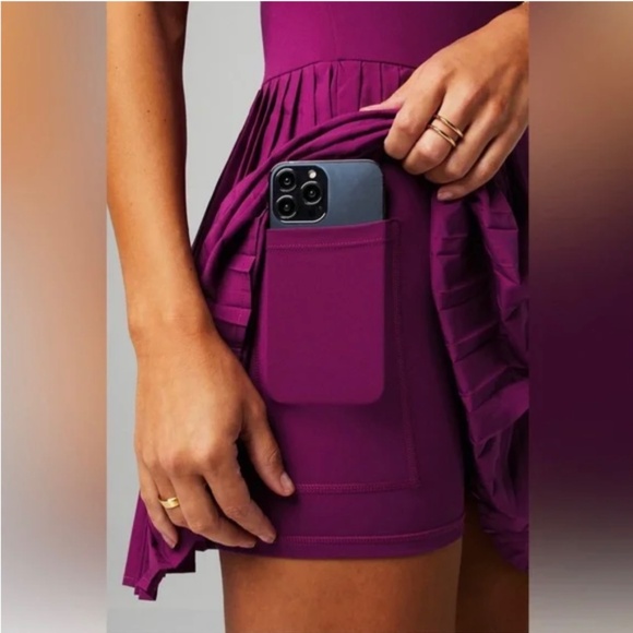 Fabletics Dress Women's Size Medium Berry Blast Hot Shot Pleated Skort dress - Picture 3 of 9